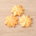 Drie crèmekleurige hars sterren voor het decoreren van telefoonhoesjes en DIY-projecten - Stervormig Gesimuleerd Crème Koekje Stijl / Set van 4