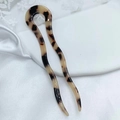 U-förmige Haarnadel aus Acetat mit Leopardenmuster für elegante Dutt-Frisuren - Wellenförmig Schildpatt Grau