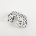 Pinza de pelo chic en acetato jaspeado con letra H plateada y detalle de diamantes de imitación - Blanco Jaspeado 9cm