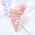 Elegante pinza per capelli a tulipano rosa traslucido con finitura madreperla - Rosa Chiaro Iridescente