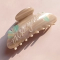 Pince à cheveux marbrée avec texte Miss You en perles et détail de cœur vert menthe - Rayure Grise 11cm
