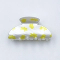 Pince à cheveux en acrylique avec base blanc nacré et motif floral étoile jaune - Style Étoile Jaune