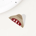 Minimalist bicolor hair claw clip in beige and deep red with a glossy resin finish - Beige Red / 9cm