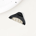Minimalist black and white two-tone hair claw clip for women's daily hair styling - Black and White / 9cm