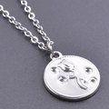 Collier en acier inoxydable argenté avec pendentif pièce en relief motif tulipe - Collier / Acier