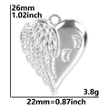 Vue détaillée du pendentif cœur ailes plaqué or 18k avec dimensions et empreintes de bébé - Pendentif Seul (Sans Chaîne) / Argent