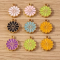 Lot de 9 pendentifs marguerites en émail coloré pour la création de bijoux DIY en tons variés - Lot de 10 / Multicolore