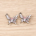 Détail d'un pendentif papillon en alliage avec émail blanc et strass roses pour le DIY - Style Fleur et Papillon / 5 Pièces / Noir Rose