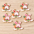 Detail von süßen Emaille-Hasenanhängern mit Karotten und Regenbogen für DIY-Schmuck - 10er Pack / Gemischte Hasenkarotten
