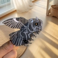 Pince à cheveux chouette réaliste en acétate gris foncé avec motif de plumes détaillé - Hibou / chouette