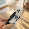 Pince à cheveux mouette noir et blanc en acétate pour chignons élégants et cheveux épais - Aigle Royal