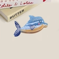 Pinza para el pelo de delfín en acetato azul cielo con diseño de dibujos y patrón nube - Delfín Nube Azul Claro / Grande
