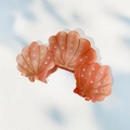 Dreiteiliges Set Muschel-Haarklammern aus korallenrosa Acetat mit Perlen und Gold - 9.4cm / Orange
