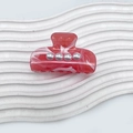 Pinza per capelli in acrilico rosa marmorizzato con quattro eleganti perle bianche da donna - Pinza per capelli con decorazione in perle artificiali / 6cm / Rosso