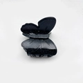 Molla per capelli a farfalla nera scintillante con finitura glitter argento - 5,5 cm / Nero