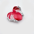 Molla per capelli Halloween cuore glitter rosso con mani di scheletro bianco per feste - Mano di Scheletro Cuore