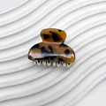 Mini pince à cheveux en acrylique à motif léopard écaille avec dents en métal - Imprimé Léopard 3.9cm