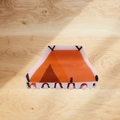 Kreative orangefarbene Haarklammer in Zeltform aus hochwertigem Acryl für Camping - Sonnenuntergang Oranges Zelt