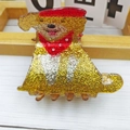 Süße Weihnachts-Hundehaarklammer aus Goldglitzer-Acryl mit festlichem rotem Hut - Karamell-Hund (ca. 8 cm)