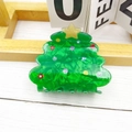 Grüne Haarklammer in Weihnachtsbaumform aus Acryl mit bunten Punkten und Strasssteinen - Weihnachtsbaum 2 (ca. 7,5 cm)