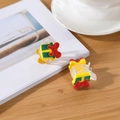 Gift box styled mini hair claws in yellow and green with red bows for Christmas - Gift Box Pattern