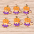 Halloween Kürbis Elf Anhänger in Orange und Lila Emaille mit Roségold Legierung - Kürbishexe