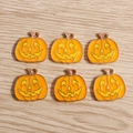 Halloween Kürbis-Anhänger aus vergoldeter Legierung mit Emaille für DIY-Schmuckherstellung - Kürbiskopf