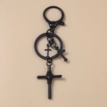 Detail eines mattschwarzen Gothic Schlüsselanhängers mit Kreuzen und Drahtwicklung - Doppelkreuz (Groß & Klein)