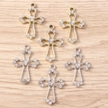 Sechser-Set hohle Strass-Kreuzanhänger in Gold und Silber für DIY-Schmuckherstellung - Mehrfarbig