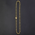 Gepolijste 18k vergulde kralenketting met ovale karabijnsluiting op zwarte achtergrond - 6mm / Goud