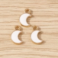 Goldfarbene mondförmige Schmuckanhänger mit weißer Emaille für DIY Halsketten und Armbänder - Weiß