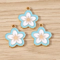 Tre eleganti ciondoli a fiore di ciliegio smaltati su legno chiaro per gioielli fai-da-te - Blu