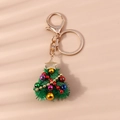 Detailansicht eines grünen Plüsch-Weihnachtsbaum-Schlüsselanhängers mit Perlen und Goldstern - Grüner Weihnachtsbaum (YZ198)