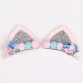 Barrettes oreilles de chat roses avec paillettes argentées et petites fleurs peluche - Paire de Pinces Oreilles Argent Rose avec Petite Fleur
