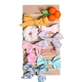 10-teiliges Baby-Stirnband-Set mit rosa Blumenschleifen und niedlichen Orangen-Anhängern - 10 Stück Sortierte Farben Kartenstil (MS2621)