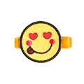 Pinza para el pelo de lentejuelas amarillas con bordado de cara sonriente y ojos de corazón - Emoji Lindo (MC485)