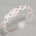 Bandeau élastique bébé avec marguerites en dentelle blanche et détails dorés rose - Petite Marguerite (MB683)