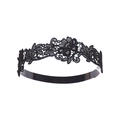 Dettaglio della fascia in pizzo nero traforato con ricami floreali elaborati - Taglia per Bambini / MB713 Ricamo di Peonia