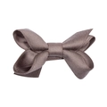 Klassische Haarklammer mit Schleife für Mädchen aus braungrauem Satin mit Lagen-Design - Warmes Taupe