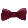 Barrette à cheveux avec joli nœud tricoté bordeaux et texture élégante - Petit Nœud Papillon en Maille