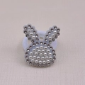 Élastique à cheveux blanc orné d'un motif lapin mignon avec perles et strass brillants - Forme de Lapin en Perles et Strass(MT026)