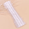 Bandeau bébé en dentelle blanche avec fleurs brodées et détails en tulle - Style Plissé à Fleurs Brodées (MB5243)