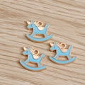 Détail de pendentifs licorne cheval à bascule en émail bleu et bordure dorée pour bijoux - Lot de 10 / Bleu