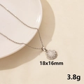Collana in acciaio inossidabile argento con ciondolo a conchiglia e strisce incise - 18x16mm / Stile Conchiglia Argento (S877-S+N22-S)