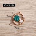 Detail eines maritimen Anhängers mit grüner Muschel, Seestern, Perlen und Maßen 26x24mm - Grün Rund Ozean Anhänger (YD349lvse) / 10er Pack / Grün
