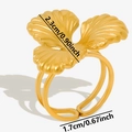 Detailansicht des goldenen 304 Edelstahl-Kleering mit 2,3cm Blume und Maßangaben auf Foto - Gold (J795-G)