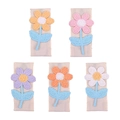 Set di 5 fermagli quadrati con fiori ricamati a mano in vari colori vivaci e allegri - Colorato