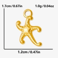Vista detallada del colgante de estrella de mar dorada con dimensiones 1,7cm por 1,2cm y 1,0g - Dorado (S1903-G)