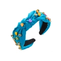 Detail eines blauen Knotenstirnbands mit bunten Herzperlen aus Harz und glänzenden Strasssteinen - Blau