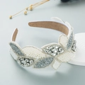 Diadema barroca de lujo con perlas blancas y pedrería sobre base de plata brillante - Blanco